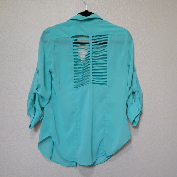 Blouse - Picture 2 of 3